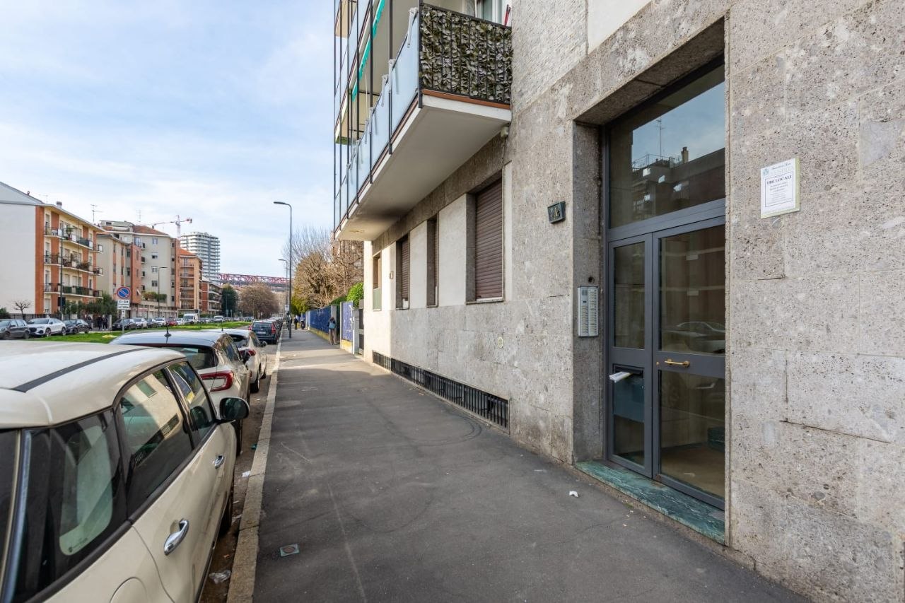 Building entrance exterior